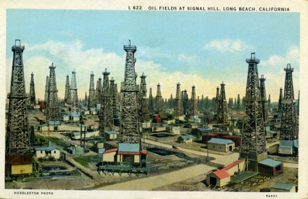 Oil_Fields_at_Signal_Hill_Long_Beach_California_L622